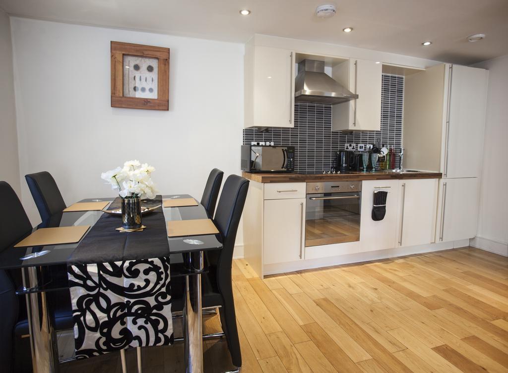 Lux Aparts Wakefield Central Εξωτερικό φωτογραφία
